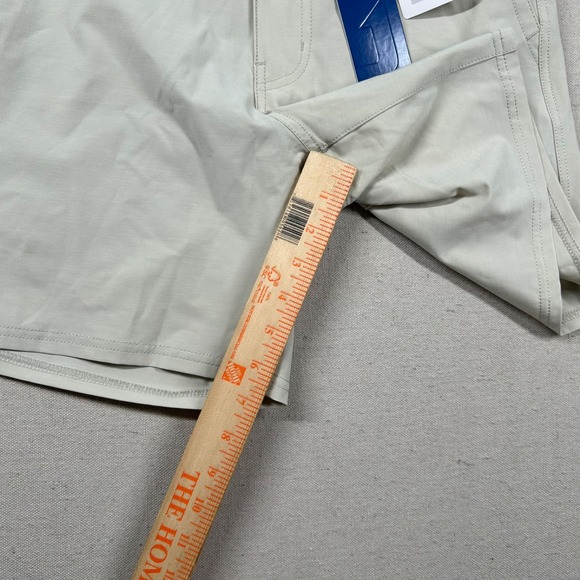 Huk Shorts Mens 28 Waypoint Fishing Performance Chino 7" Inseam Ivory Preppy - Picture 8 of 10